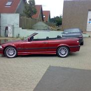 BMW 320i Cabriolet