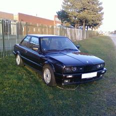 BMW E30 320I - Solgt 06/06/10