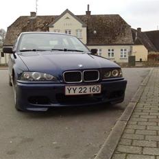 BMW e36 316i  (Totalskadet)