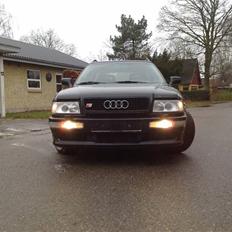 Audi S2 advant/st car