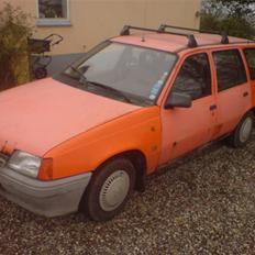 Opel Kadett E Caravan (SKROT)