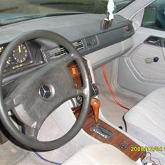 Mercedes Benz 250D `SOLGT