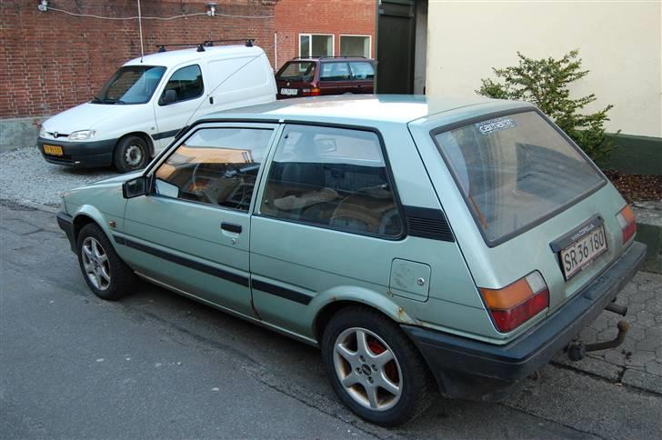 Toyota Corolla 1,3  *SKROTTET* - Den Bundsolide 1300 12v´er :)  billede 4