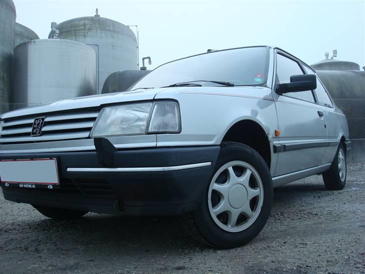 Peugeot 309 skrottet billede 1