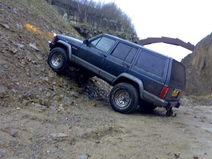 Jeep cherokee SOLGT billede 3