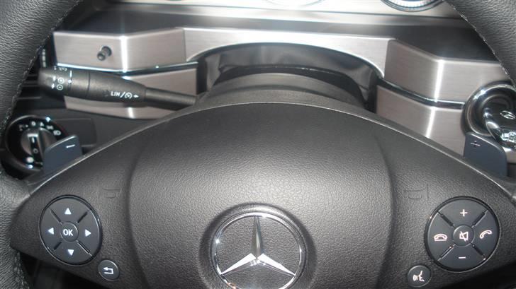 Mercedes Benz GLK 320 4MATIC - ja, Gear Shifts har vi sku også set i de dyre biler! billede 12
