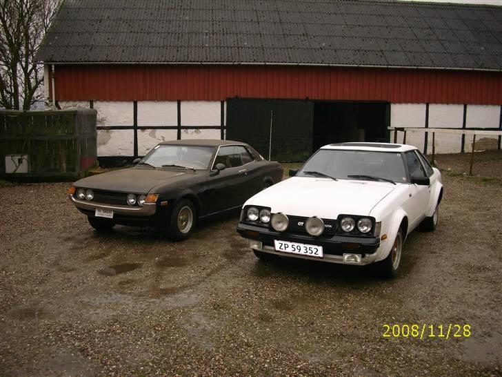 Toyota celica LT TA22 - Så kom jesper på besøg med sin fine celica Gt-cupe , Såå måtte min støvede celica 22er ud og hilse på  : ) billede 17