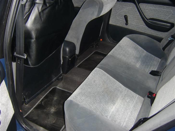 Toyota carina e (Solgt) billede 6