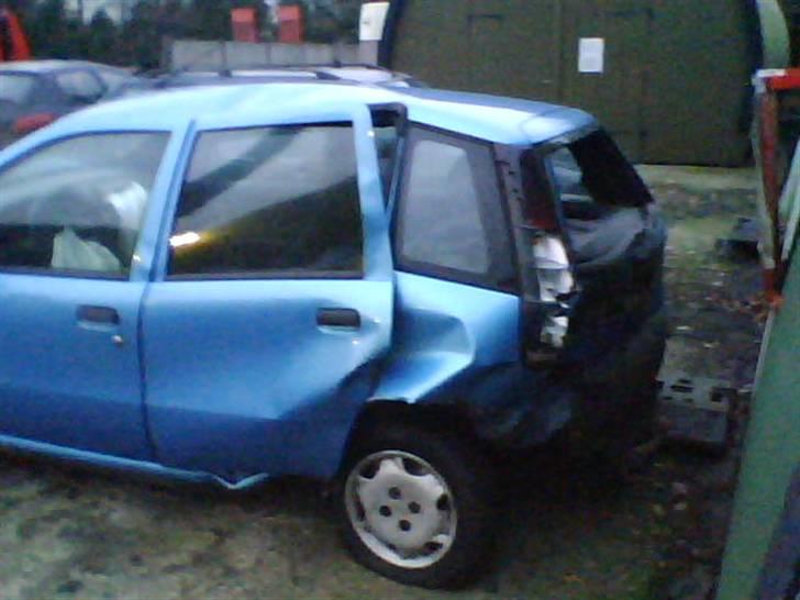 Fiat punto s 1,2 (totalskadet) billede 19