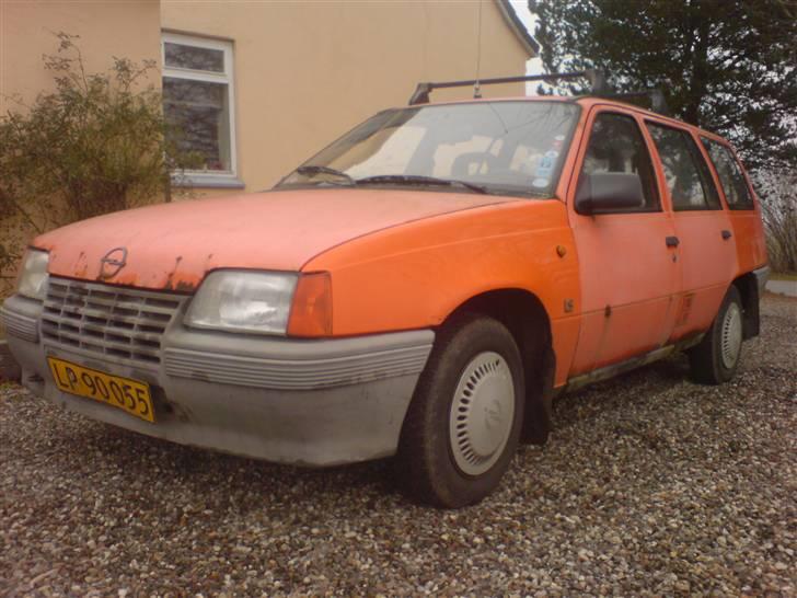 Opel Kadett E Caravan (SKROT) billede 1