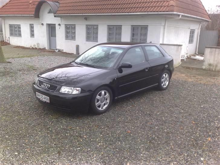 Audi A3 1,8 20v turbo SOLGT! billede 1