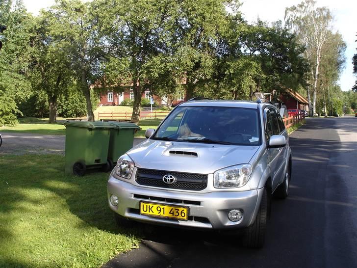 Toyota RAV4 2,0 D-4D, LUXUS - En tur til Sverige billede 11
