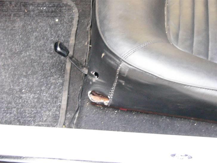 Ford mustang - det enste hul der er i sæderne billede 3