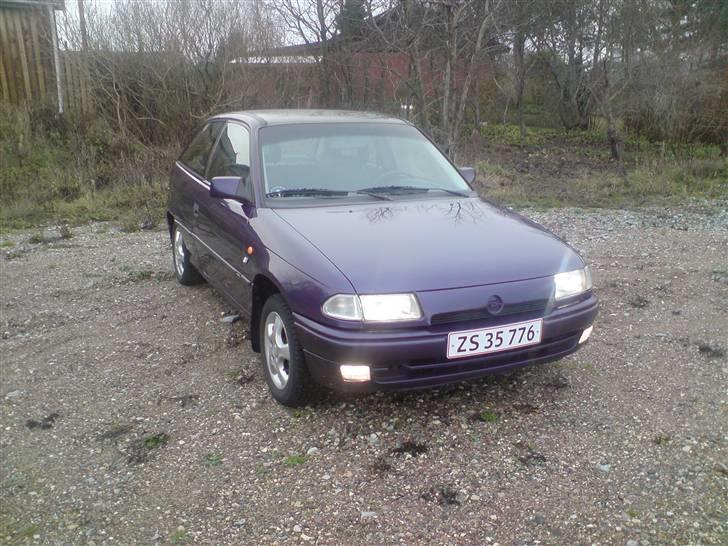 Opel Astra 1.6 SE Sport Solgt billede 4