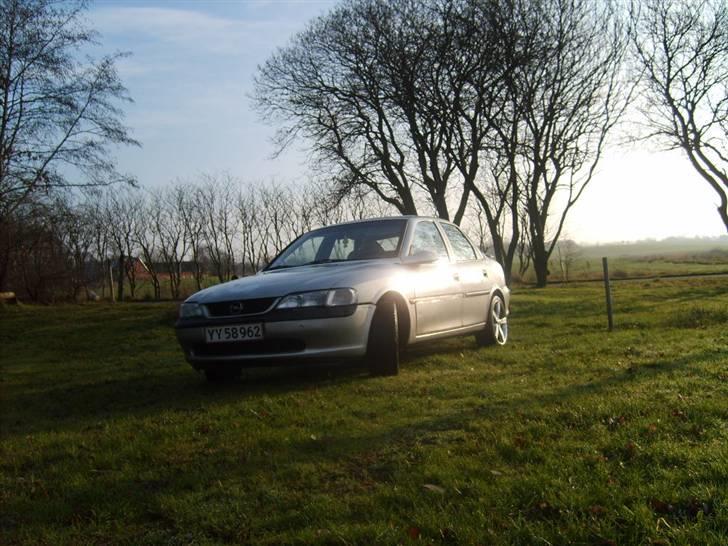 Opel Vectra b 1.6 16 V Solgt billede 8
