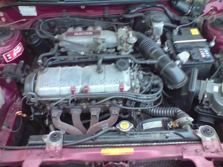 Mazda 323 f 16v solgt billede 10