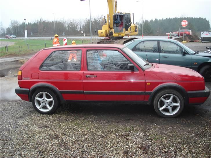 VW Golf 2 1,8 SÆLGES I DELE! billede 2