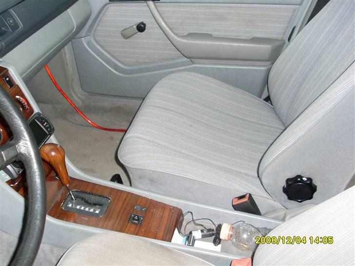 Mercedes Benz 250D `SOLGT billede 3