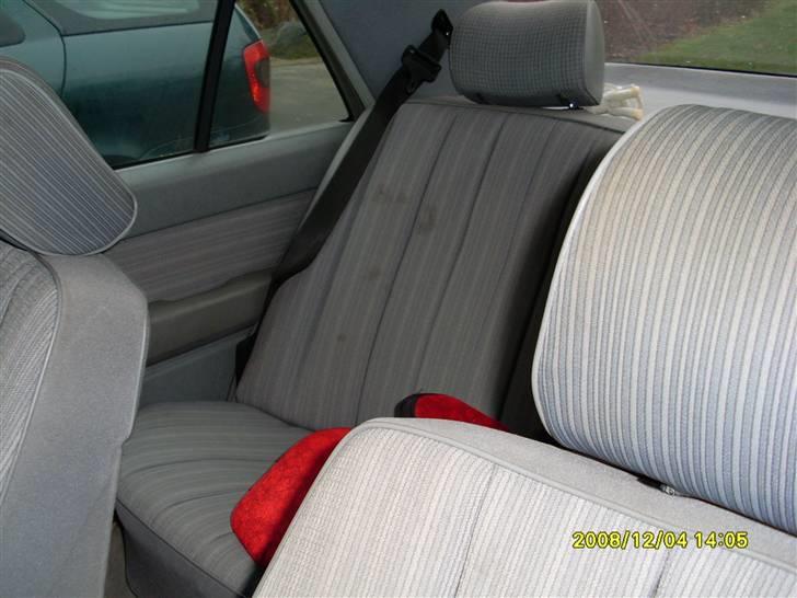 Mercedes Benz 250D `SOLGT billede 4