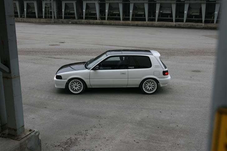 Toyota Corolla 1300 ..SOLGT billede 10