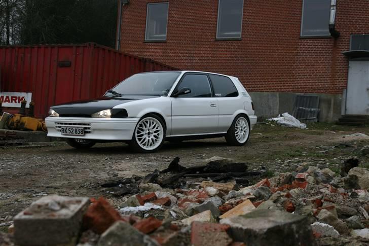 Toyota Corolla 1300 ..SOLGT billede 13