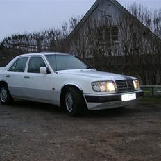 Mercedes Benz 300 D AUT.SOLGT..