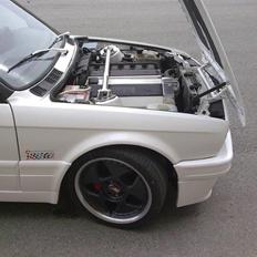 BMW e30 m tech 2 24v