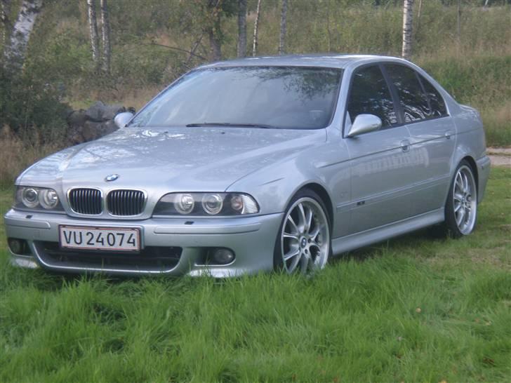 BMW E39 billede 1
