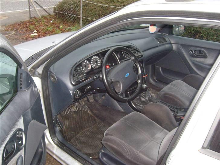 Ford Mondeo 2,5 V6 24V. byttet billede 4