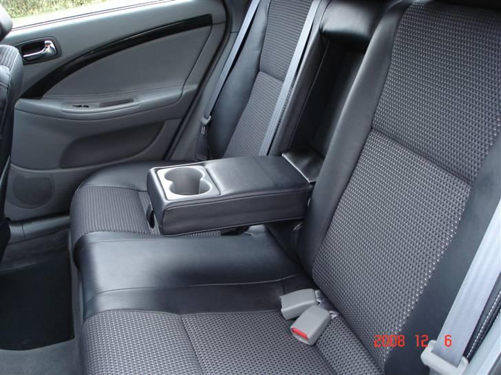 Chevrolet Lacetti 1,6 C/C (Solgt) - Del-læder sæderne Bagi med Armlæn billede 10
