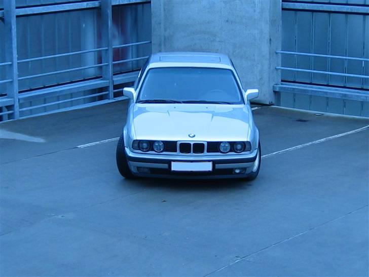 BMW 525i 24V e34 "SOLGT" billede 6