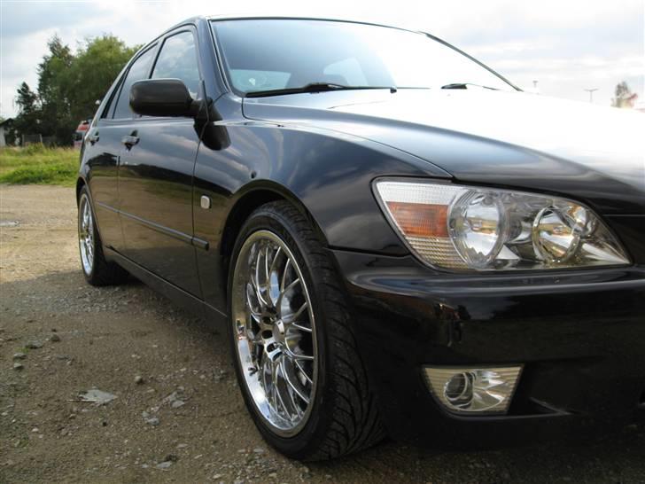 Lexus IS200 Sport  billede 1