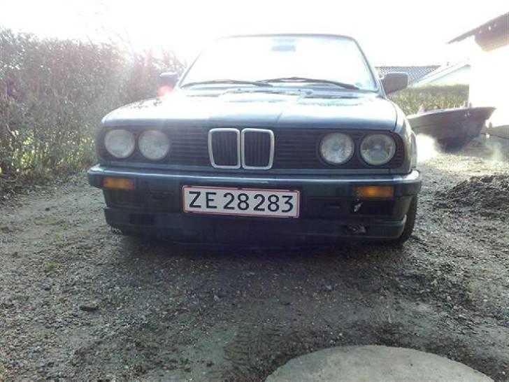 BMW e30 billede 1