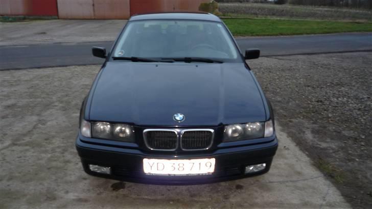BMW e 36 318 tds touring billede 3