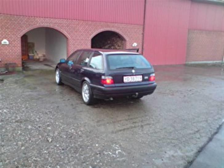 BMW e 36 318 tds touring billede 4