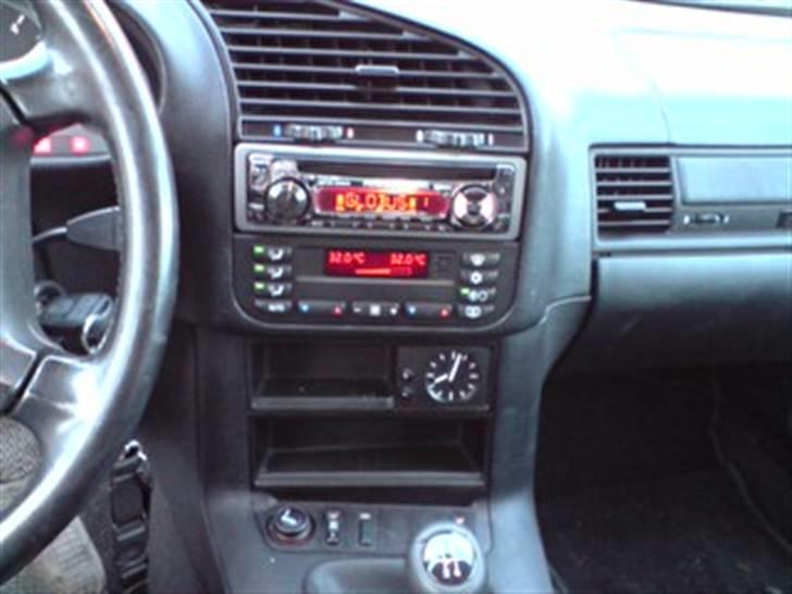 BMW e 36 318 tds touring billede 9