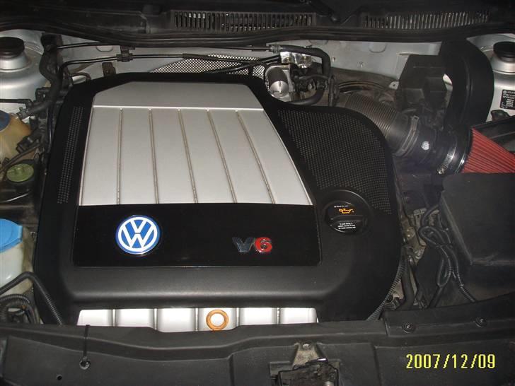 VW Bora 2,8 V6 4motion SOLGT billede 2