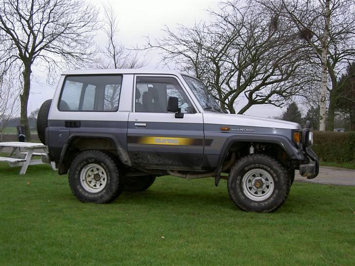 Toyota Landcruiser LJ70 - Bilen efter rep, og efter montering af ironmann undervogn.  billede 1