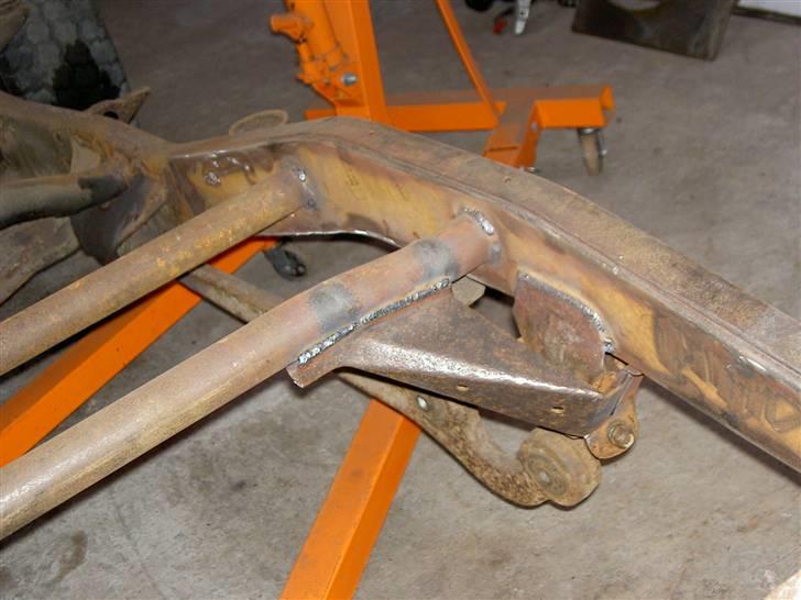 Toyota Landcruiser LJ70 - Ramme repareret med ny indvendig side og tværrør billede 4