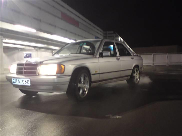 Mercedes Benz 190e  (SOLGT) billede 9