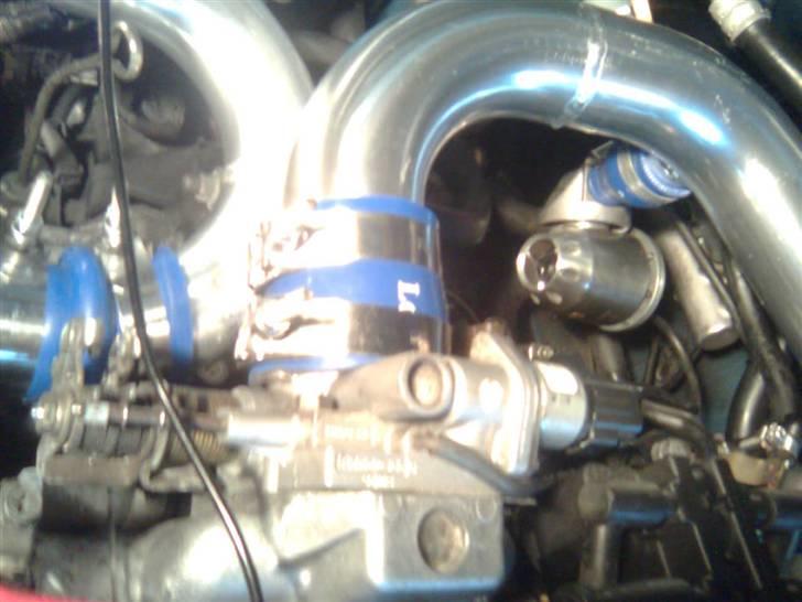 Subaru Impreza gt - hvad skal jeg sige! trods lang levering og problemer med at levere det retur pga en RIDS i et rør!! kom det på plads efter drastiske midler!!  billede 17