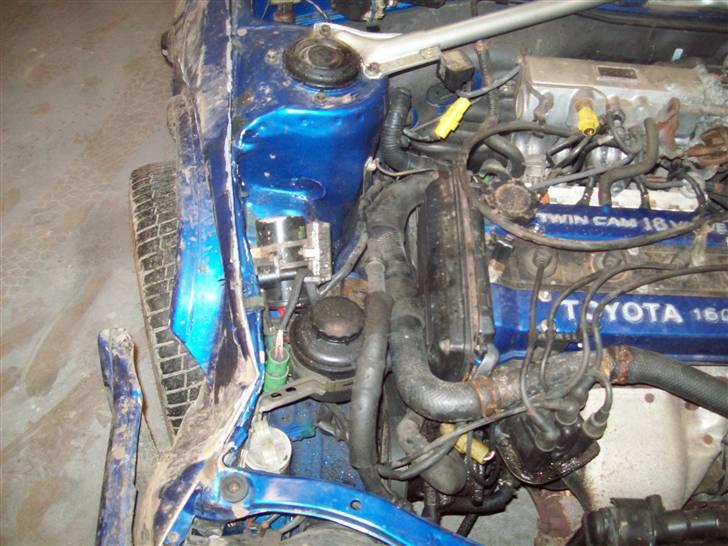 Toyota corolla gt smadret billede 17