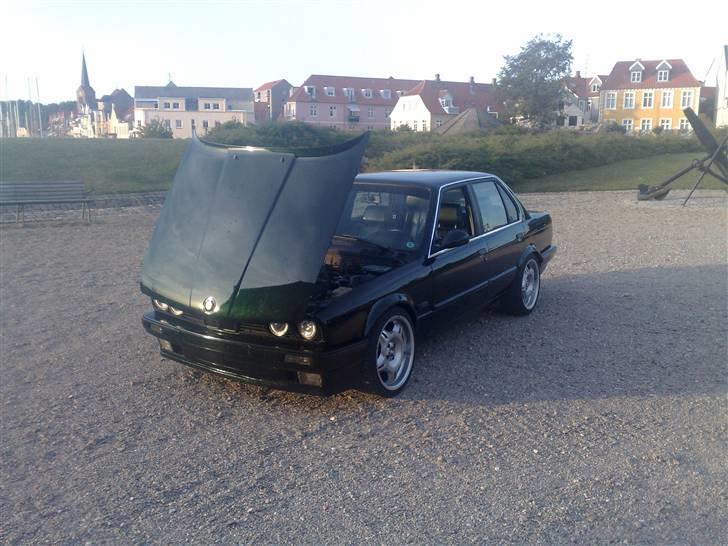 BMW e30 320i byttet billede 1