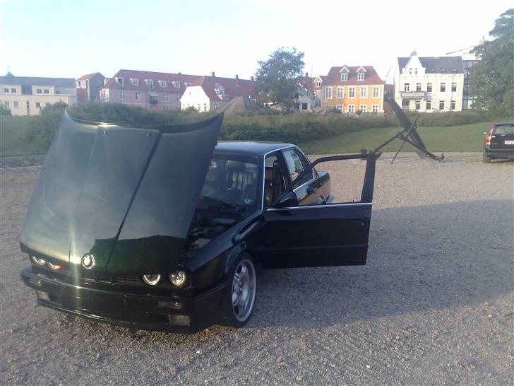 BMW e30 320i byttet billede 2