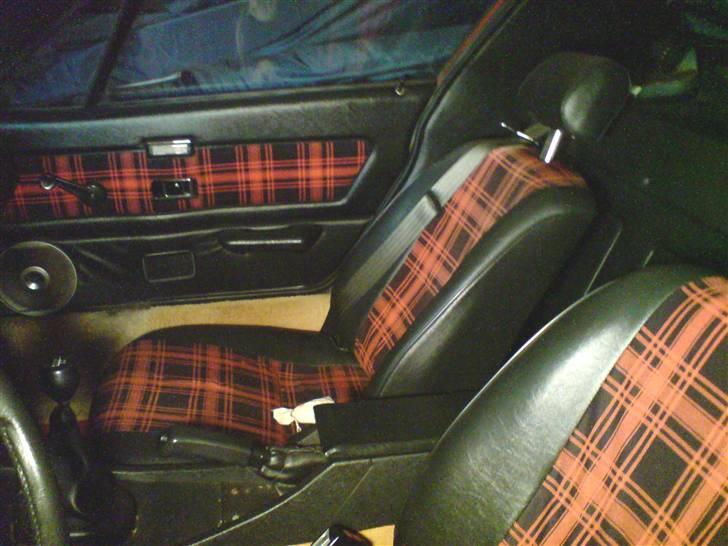Triumph TR 7 - Og med "lækker" Skotskternet sæder...  c",) billede 7