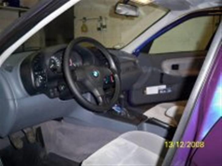 BMW 325 tds SOLGT billede 3