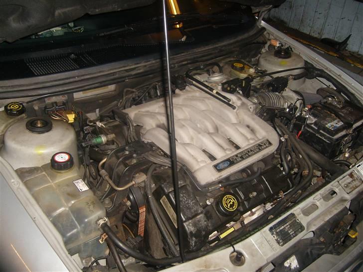 Ford Mondeo 2,5 V6 24V. byttet - før den bliver adskilt billede 9