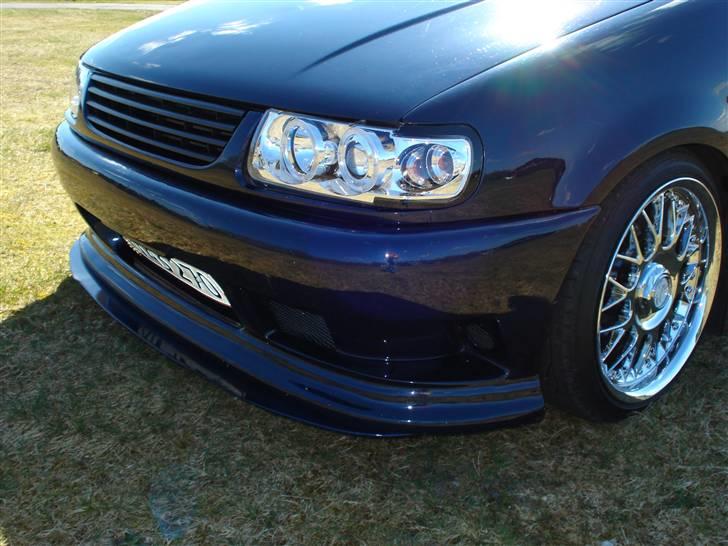 VW Polo 6N - Den kan skam godt gå ned i knæ, selv på 16" :-) billede 18