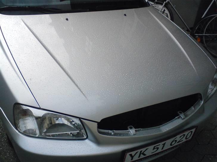 Hyundai Accent 1.5 GLS (solgt) - Mens frongitter var hos maler billede 19