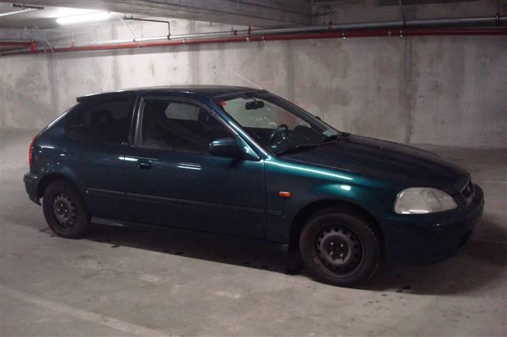 Honda Civic VTi [SOLGT] - was like that when i got it billede 6